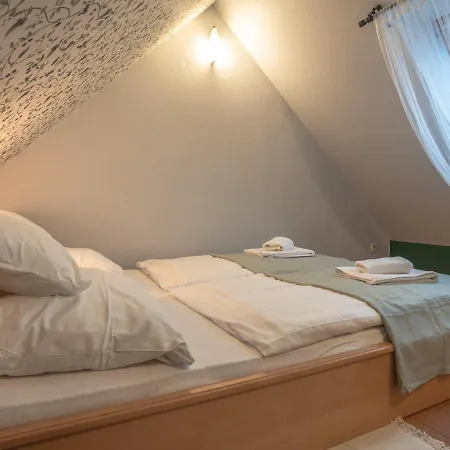 Dom Potok Bed & Breakfast *