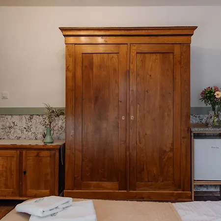 Dom Potok Bed & Breakfast *