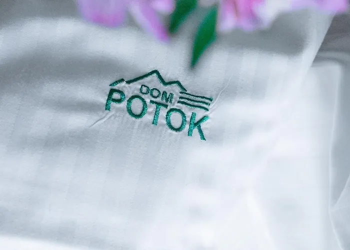 לינה וארוחת בוקר Dom Potok