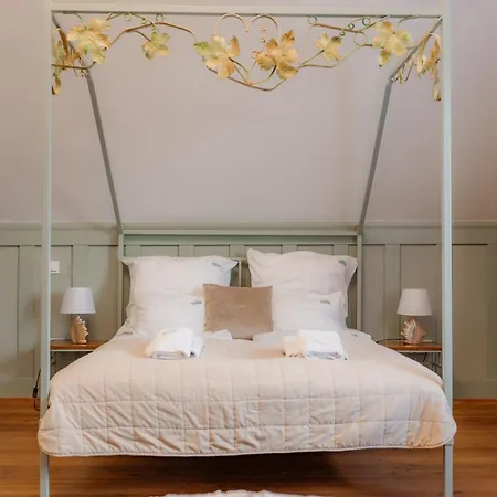 Dom Potok Bed & Breakfast *