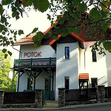 Dom Potok فندق مبيت وإفطار
